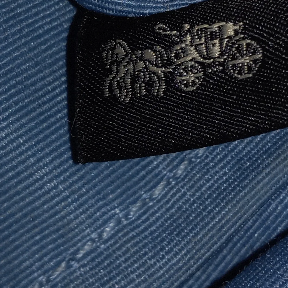 COPY - Coach Crossbody, medium size and blue. - Picture 8 of 8
